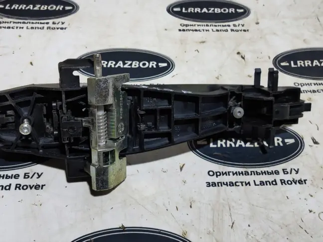 Ручка двери задняя правая DISCOVERY 3 L319 05-09