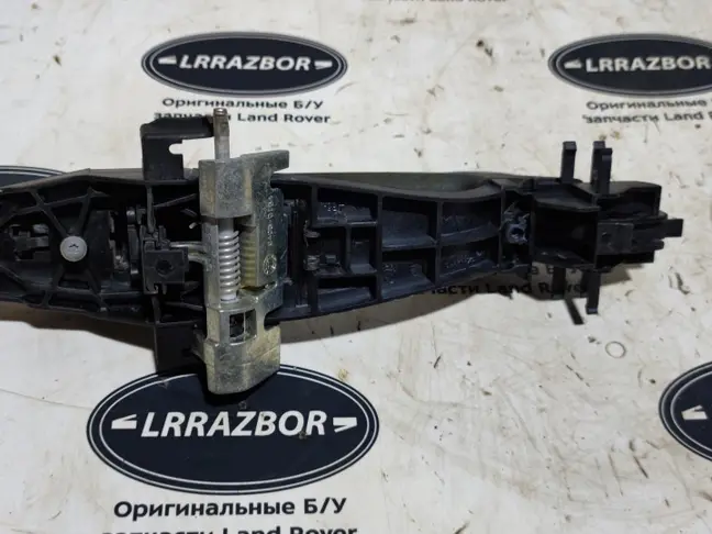 Ручка двери передней правой DISCOVERY 3 L319 05-09