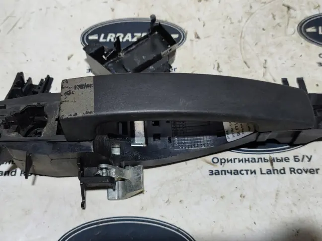 Ручка двери передней левой DISCOVERY 3 L319 05-09