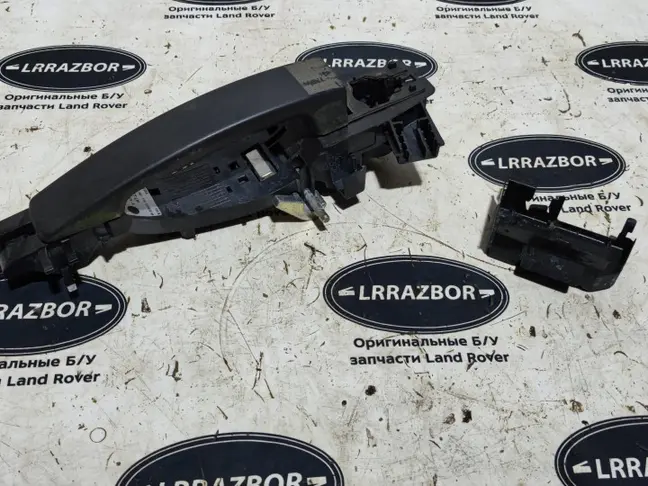 Ручка двери передней левой DISCOVERY 3 L319 05-09