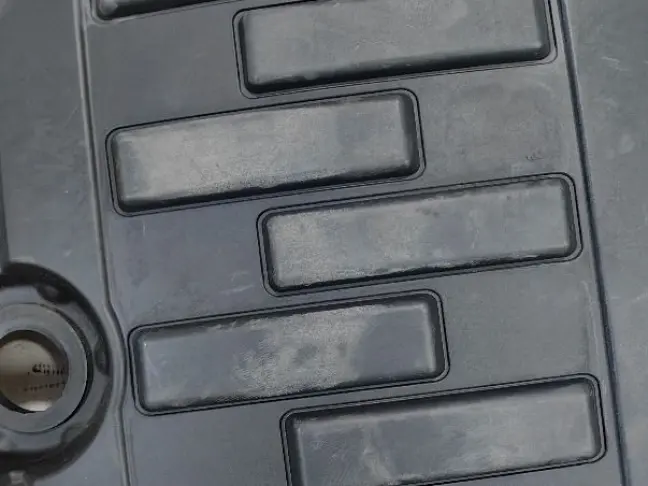 Крышка двигателя верхняя DISCOVERY 3 L319 2.7