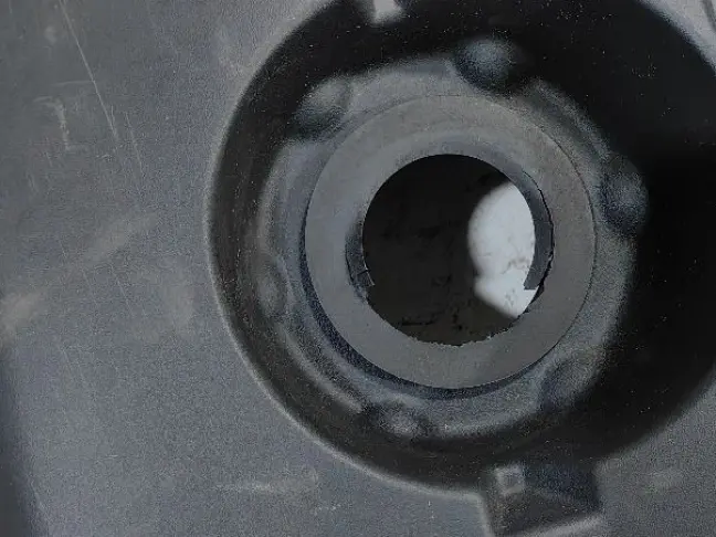 Крышка двигателя верхняя DISCOVERY 3 L319 2.7