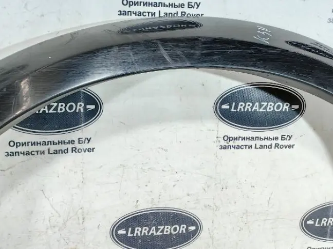 Молдинг переднего левого крыла DISCOVERY 3 L319