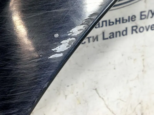 Молдинг переднего левого крыла DISCOVERY 3 L319
