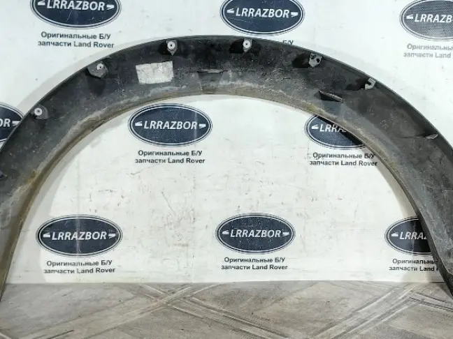 Молдинг переднего левого крыла DISCOVERY 3 L319