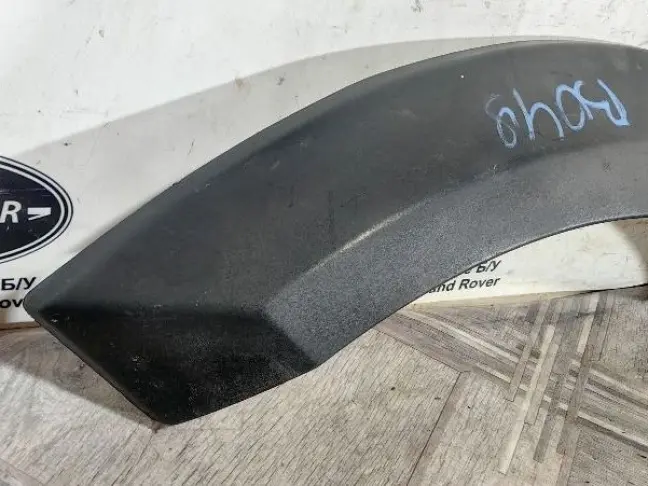Молдинг заднего крыла правого DISCOVERY 3 L319