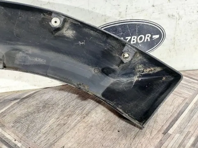 Молдинг заднего крыла правого DISCOVERY 3 L319