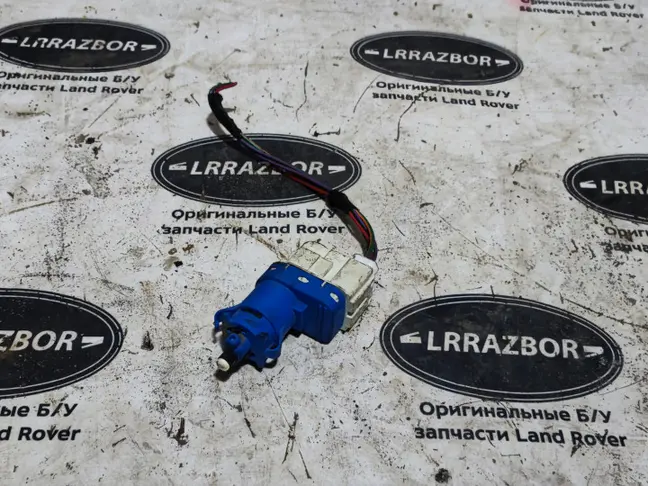 Датчик педали тормоза DISCOVERY 3/4 L319