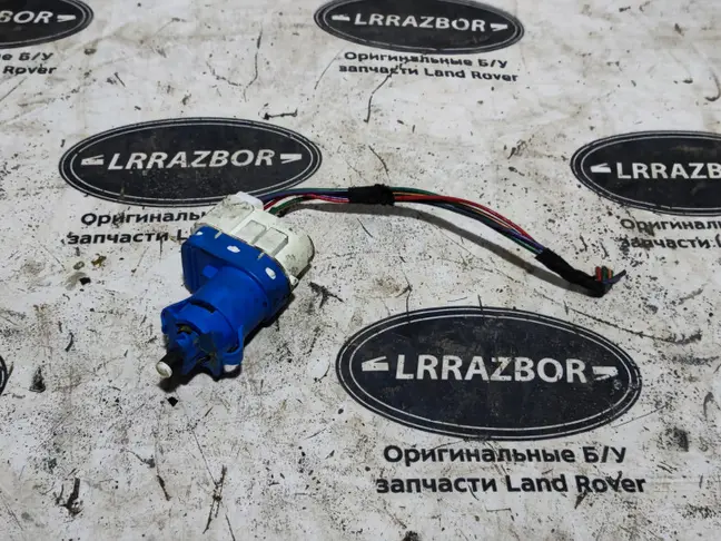 Датчик педали тормоза DISCOVERY 3/4 L319
