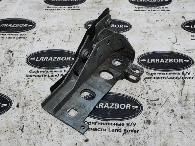 Кронштейн панели левый DISCOVERY 3/4 L319