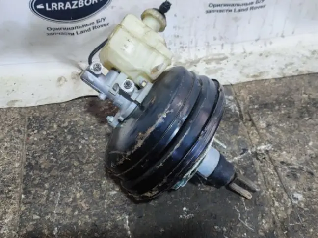 Вакуумник тормозной DISCOVERY 3 L319 05-09