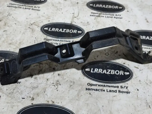 Кронштейн передний левый Discovery 3 L319