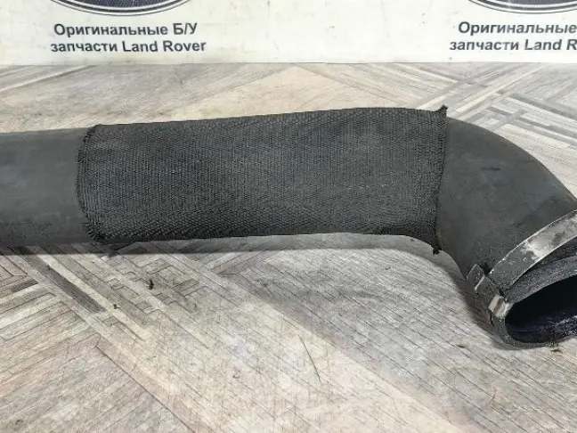 Патрубок интеркулера правый DISCOVERY 3 L319 2.7