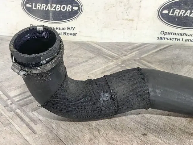 Патрубок интеркулера правый DISCOVERY 3 L319 2.7