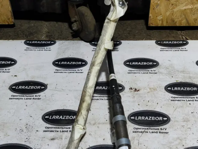 Шторка безопасности левая Discovery 3/4 L319