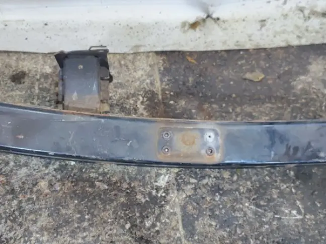 Усилитель переднего бампера DISCOVERY 3/4 L319