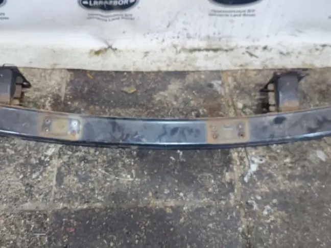 Усилитель переднего бампера DISCOVERY 3/4 L319