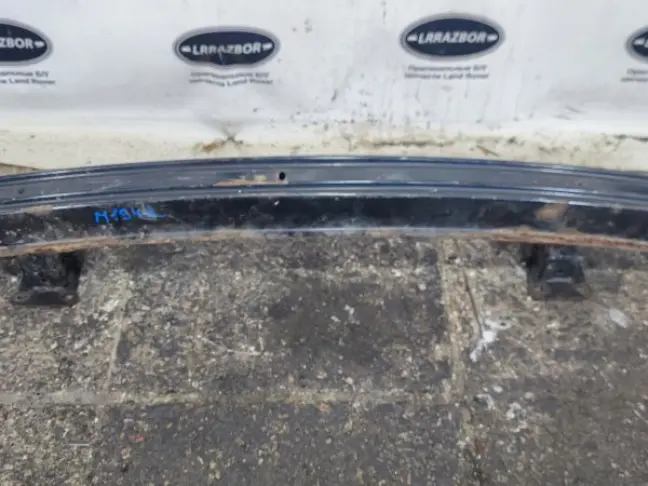 Усилитель переднего бампера DISCOVERY 3/4 L319