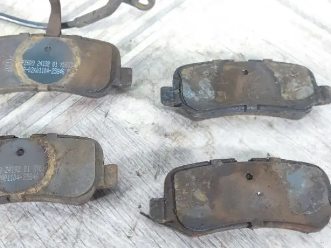 Колодки тормозные задние DISCOVERY 3 L319