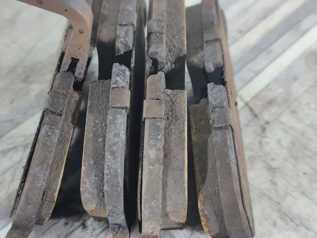 Колодки тормозные задние DISCOVERY 3 L319