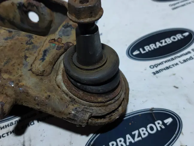 Рычаг передний нижний левый DISCOVERY 3 L319