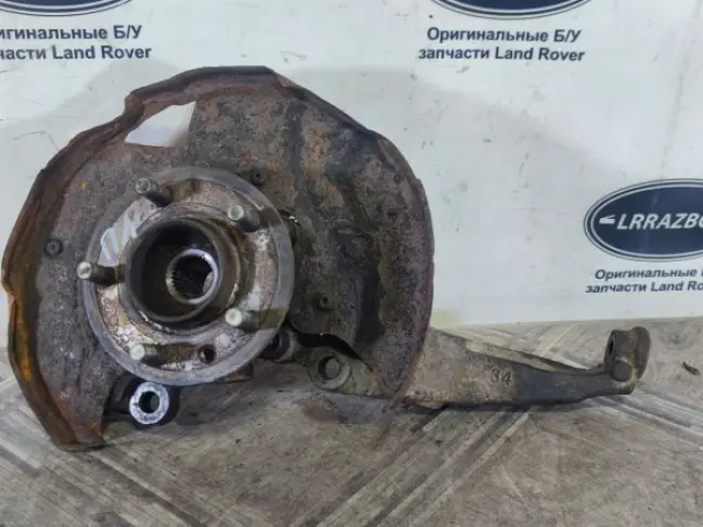 Кулак поворотный передний левый DISCOVERY 3 L319