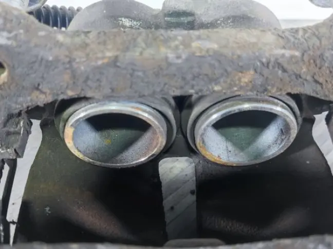 Суппорт тормозной передний правый DISCOVERY 3 L319