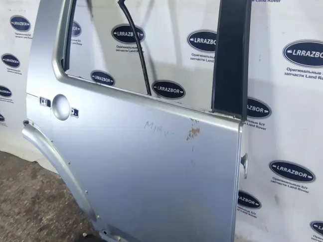 Дверь задняя правая DISCOVERY 3/4 L319  2005-2009