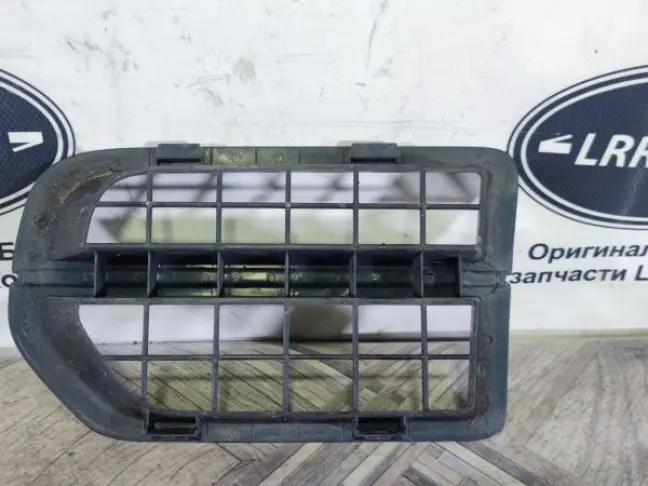 Решетка в крыло правая DISCOVERY 3 L319 05-09