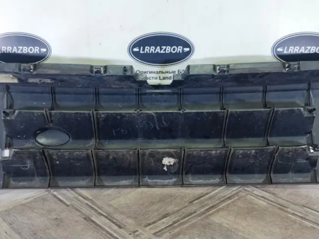Решетка радиатора Land Rover DISCOVERY 3 L319