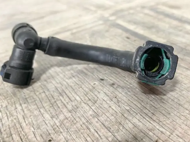 Трубка топливная DISCOVERY 3 276DT 2.7