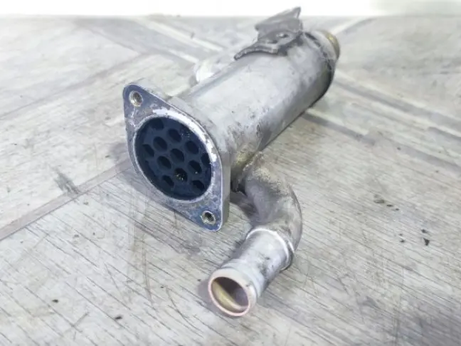 Охладитель ЕГР правый  DISCOVERY 3 L319 2.7