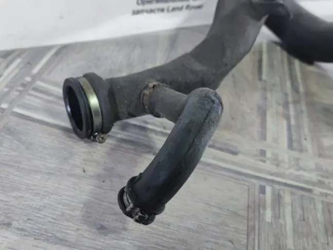 Патрубок впускной Land Rover DISCOVERY 3 L319 2.7