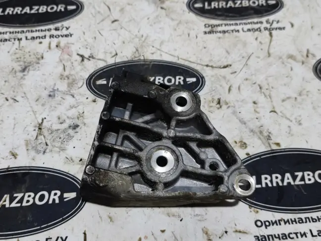 Кронштейн насоса ГУР DISCOVERY 3 L319 2.7