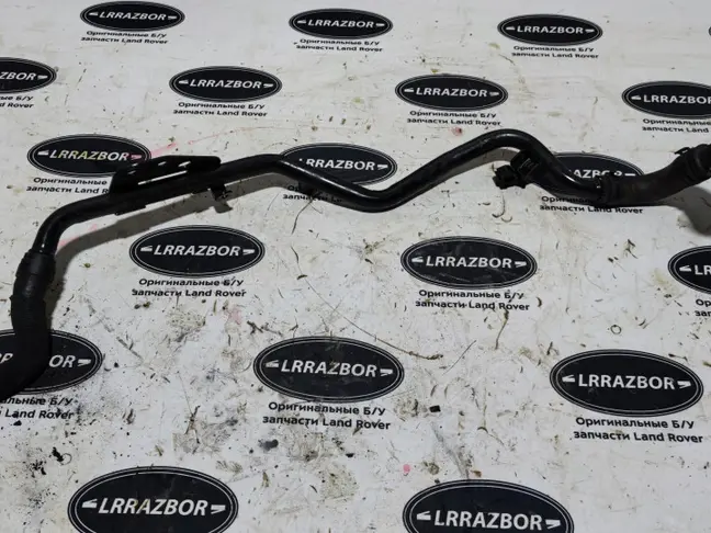 Патрубок системы охлаждения DISCOVERY 3 L319 2.7