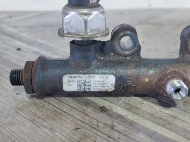 Рампа топливная DISCOVERY 3 L319 2.7 276DT