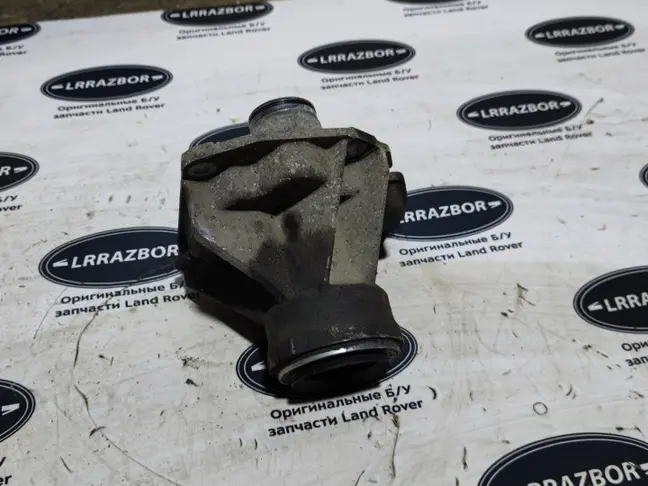 Кронштейн привода правый  Range Rover L322 09-12