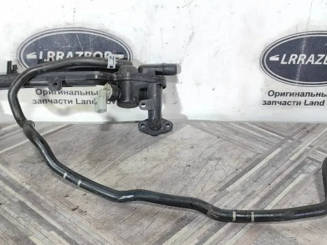 Тройник системы охлаждения Range Rover 5.0 510SC