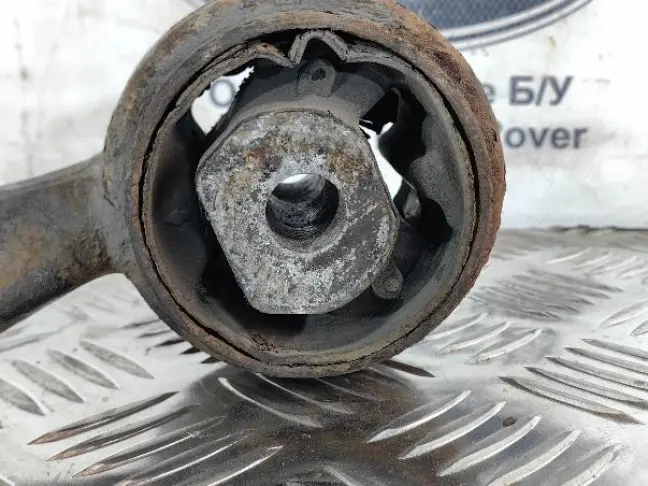 Рычаг передний нижний правый Range Rover L322