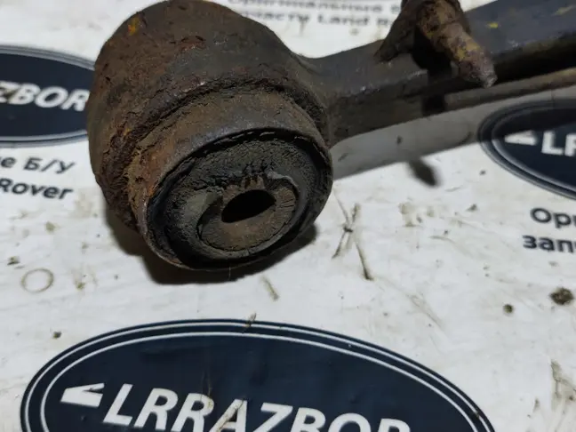 Рычаг передний верхний Range Rover L322 02-12
