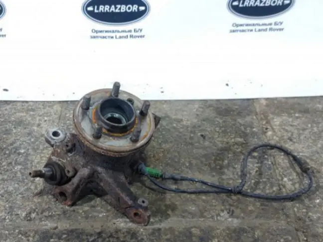 Кулак передний правый Range Rover 3 L322 09-12