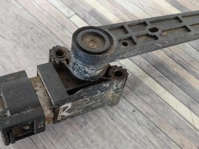 Датчик подвески задний Range Rover 3 L322 рест