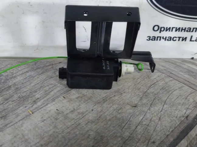 Замок лючка бензобака Range Rover L322 02-12