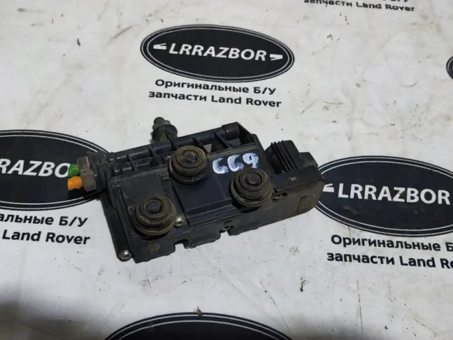 Блок клапанов подвески передний Range Rover L322