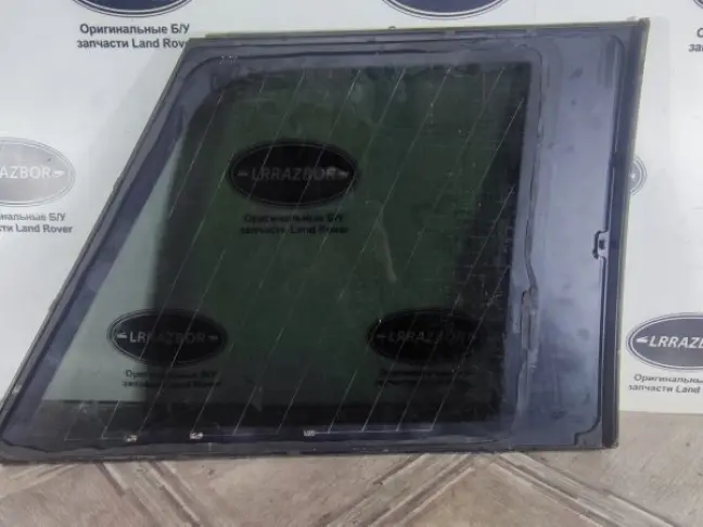 Стекло кузовное глухое левое Range Rover L322