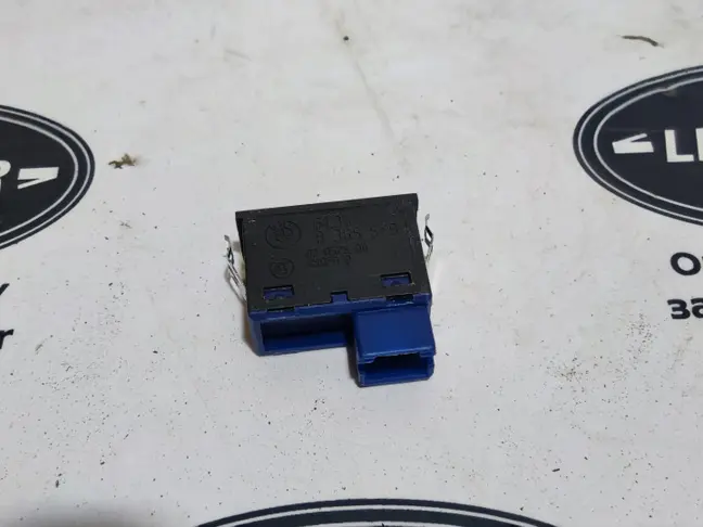 Кнопка открывания борта Range Rover L322 02-12