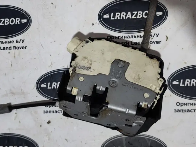 Замок двери задний правый Range Rover L322