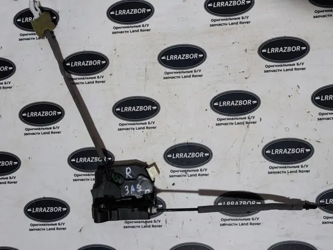 Замок двери задний правый Range Rover L322