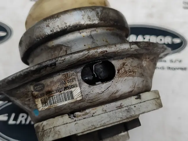 Подушка двигателя Land Rover RangeRover Sport L320