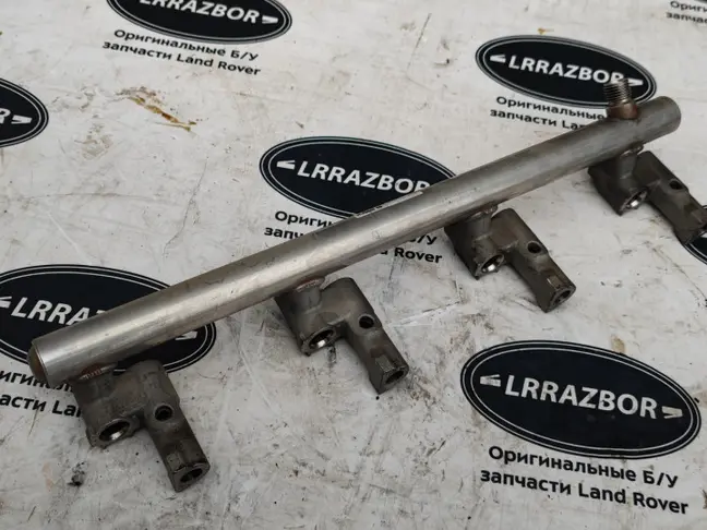 Топливная рейка левая Land Rover  Sport L320